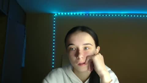 Yuliia online show from 10-22-25, 07:41