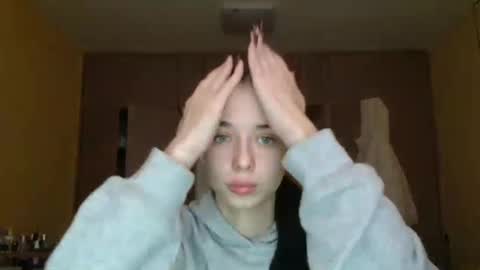 Yuliia online show from 12-22-25, 10:01