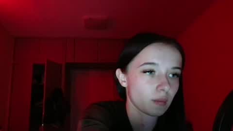 Yuliia online show from 04-17-26, 07:06