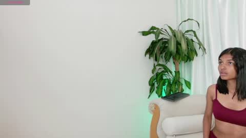 Snapshot of yuliethpetite chatting on 07-06-26, 01:52 yuliethpetite online show from 07-06-26, 01:52