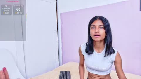 Snapshot of yuliethpetite chatting on 07-30-26, 11:20 yuliethpetite online show from 07-30-26, 11:20