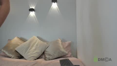 Snapshot of yulievans chatting on 12-27-24, 07:03 yulievans online show from 12-27-24, 07:03