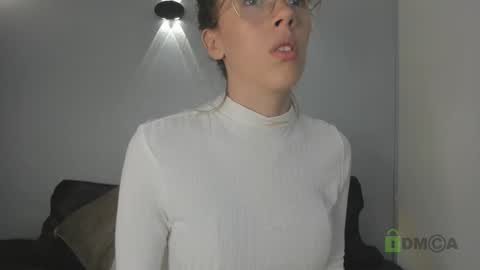 Snapshot of yulievans chatting on 01-03-25, 11:23 yulievans online show from 01-03-25, 11:23