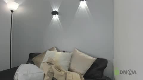 Snapshot of yulievans chatting on 01-12-25, 07:31 yulievans online show from 01-12-25, 07:31