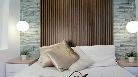 Snapshot of yulievans chatting on 01-18-25, 12:24 yulievans online show from 01-18-25, 12:24