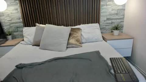 Snapshot of yulievans chatting on 01-21-25, 10:51 yulievans online show from 01-21-25, 10:51