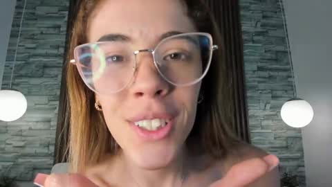 Snapshot of yulievans chatting on 01-23-25, 10:22 yulievans online show from 01-23-25, 10:22