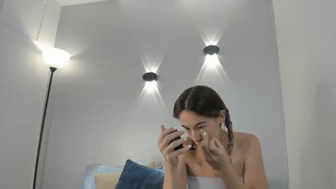 Snapshot of yulievans chatting on 01-29-25, 02:40 yulievans online show from 01-29-25, 02:40