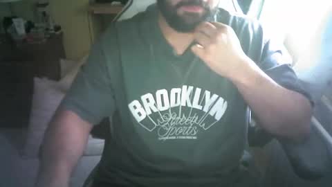 Snapshot of yulius_7 chatting on 10-21-25, 10:05 yulius_7 online show from 10-21-25, 10:05