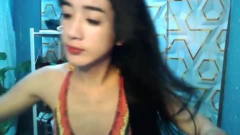 Snapshot of yumi_18 chatting on 11-29-25, 06:00 yumi_18 online show from 11-29-25, 06:00