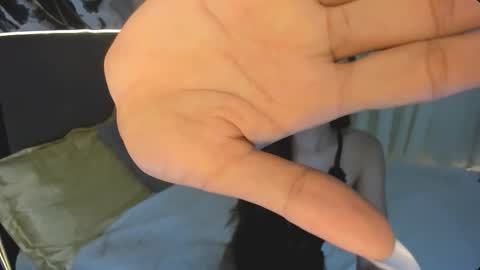 Snapshot of yumi_amethyst chatting on 11-23-25, 02:00 SASSY YUMI online show from 11-23-25, 02:00