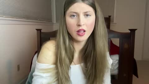 Snapshot of yumiandwolf chatting on 12-01-25, 01:21 yumiandwolf online show from 12-01-25, 01:21