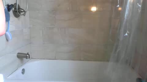 Snapshot of yumiepussyy chatting on 04-10-26, 06:12 Payton kelly online show from 04-10-26, 06:12