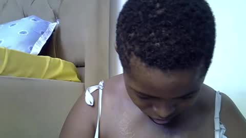 yummy_boobs01 online show from 04-28-26, 08:41