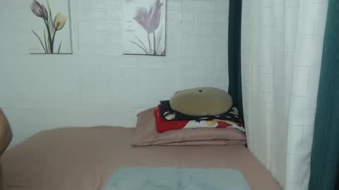 Snapshot of yummy_chesca chatting on 02-06-25, 12:00 yummy chesca online show from 02-06-25, 12:00