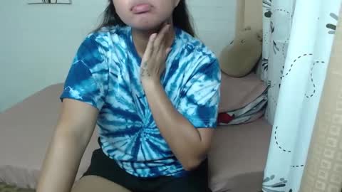 Snapshot of yummy_chesca chatting on 02-24-25, 12:30 yummy chesca online show from 02-24-25, 12:30