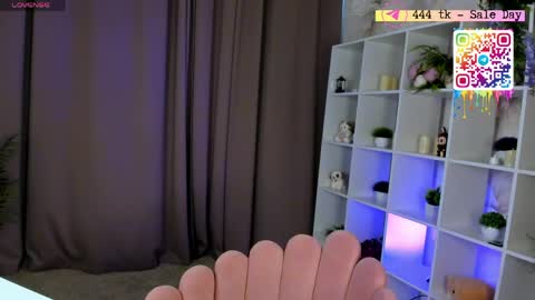 Snapshot of yummy_lamii chatting on 05-28-26, 03:37 Cindey online show from 05-28-26, 03:37