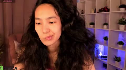 Snapshot of yummy_lamii chatting on 06-23-26, 03:26 Cindey online show from 06-23-26, 03:26