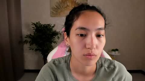 Snapshot of yummy_lamii chatting on 06-26-26, 03:33 Cindey online show from 06-26-26, 03:33