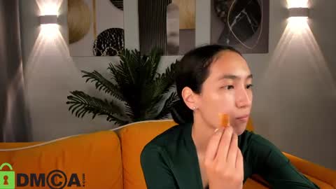 Snapshot of yummy_lamii chatting on 06-30-26, 03:51 Cindey online show from 06-30-26, 03:51