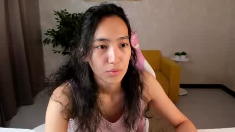 Snapshot of yummy_lamii chatting on 07-03-26, 03:35 Cindey online show from 07-03-26, 03:35