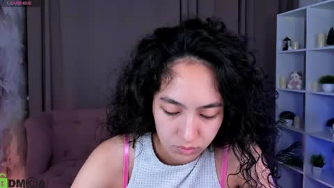 Snapshot of yummy_lamii chatting on 07-23-26, 11:46 Cindey online show from 07-23-26, 11:46