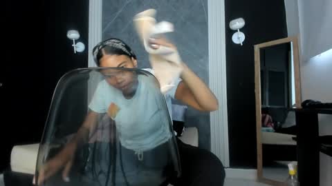 Snapshot of yummyduo chatting on 01-16-25, 11:58 Yummyduo online show from 01-16-25, 11:58