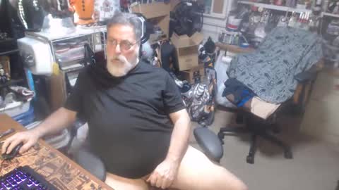 Snapshot of yummyflguy chatting on 04-17-26, 06:44 yummyflguy online show from 04-17-26, 06:44