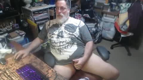 Snapshot of yummyflguy chatting on 04-29-26, 12:48 yummyflguy online show from 04-29-26, 12:48
