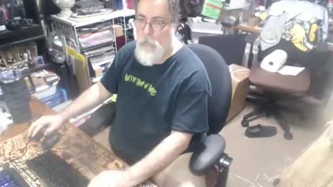 Snapshot of yummyflguy chatting on 05-18-26, 06:25 yummyflguy online show from 05-18-26, 06:25