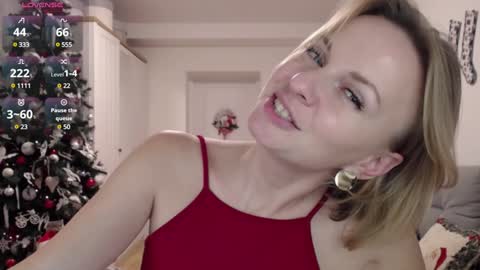 Snapshot of yummylilya chatting on 12-23-24, 05:43 Lillya online show from 12-23-24, 05:43