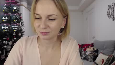 Snapshot of yummylilya chatting on 01-05-25, 01:26 Lillya online show from 01-05-25, 01:26