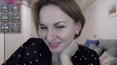 Snapshot of yummylilya chatting on 02-09-25, 02:18 Lillya online show from 02-09-25, 02:18