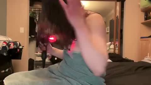 yummyybby online show from 01-01-25, 04:50