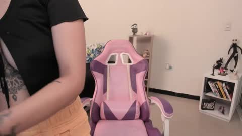 Yuna online show from 02-05-25, 12:27