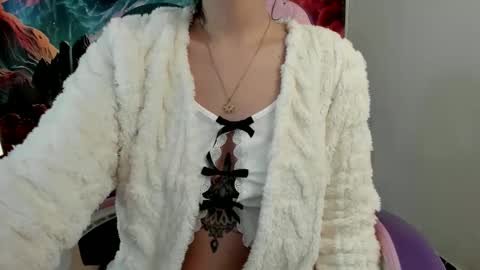 Yuna online show from 11-13-25, 02:38