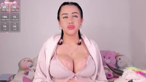 Snapshot of yunahott_ chatting on 02-20-26, 05:04 yunahott_ online show from 02-20-26, 05:04