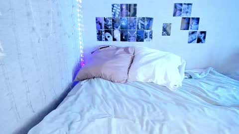 Yuna online show from 09-13-25, 09:20