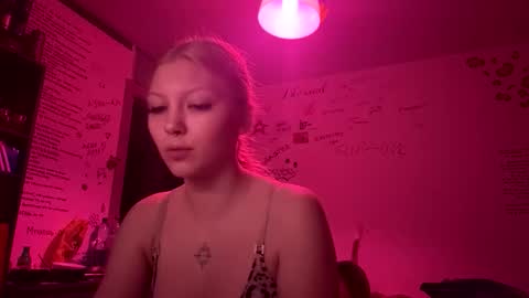 yunarosee online show from 11-11-25, 11:27