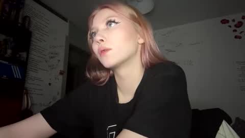 yunarosee online show from 01-08-26, 04:09