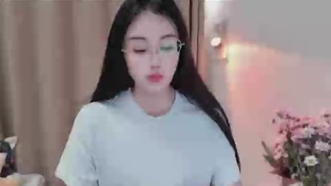 YunEr online show from 06-12-26, 01:21