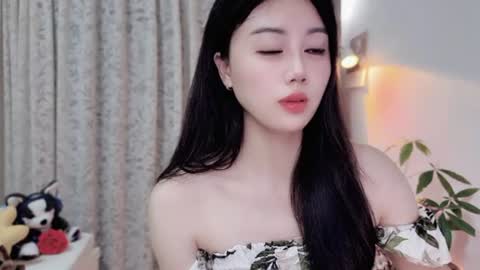YunEr online show from 06-26-26, 03:16