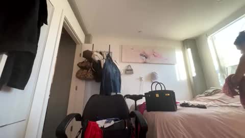 Snapshot of yungfemslut chatting on 12-14-25, 11:42 BbyTSSLut online show from 12-14-25, 11:42