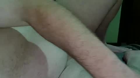 Snapshot of yunginhung12 chatting on 12-20-25, 08:43 yunginhung12 online show from 12-20-25, 08:43