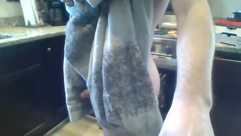 Snapshot of yungstallion10 chatting on 03-02-25, 06:51 Fire 0range kush online show from 03-02-25, 06:51