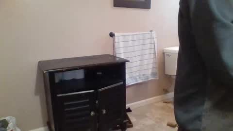 Snapshot of yungstallion10 chatting on 11-11-25, 07:47 Fire 0range kush online show from 11-11-25, 07:47