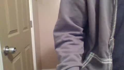 Snapshot of yungstallion10 chatting on 11-28-25, 07:44 Fire 0range kush online show from 11-28-25, 07:44