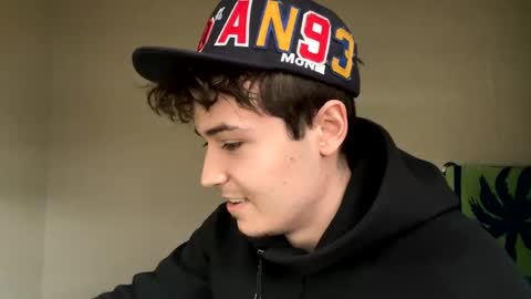 yungstudbev online show from 02-11-25, 08:31