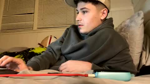 yungstudbev online show from 02-19-25, 01:51