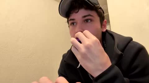 yungstudbev online show from 10-18-25, 03:31